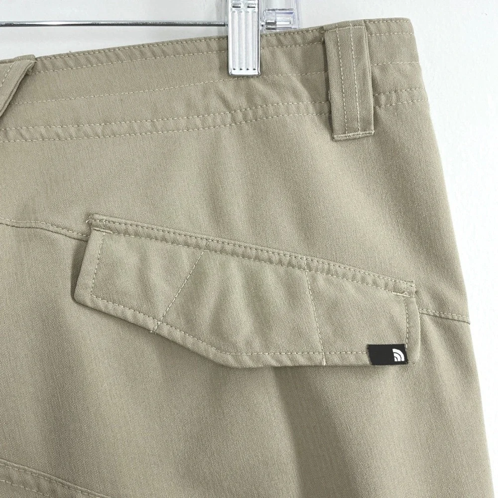 The North Face Men's 36 Herringbone Cargo Shorts Khaki‎ Outdoor Hiking Utility